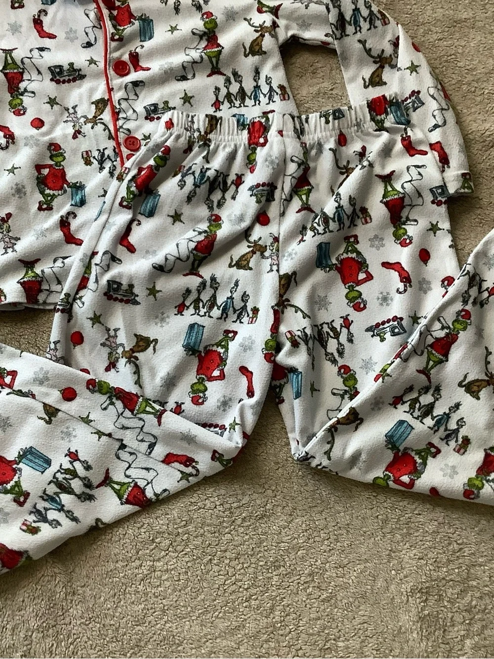 Kids Grinch White Holiday Character Print Pajama Set with Red Trim